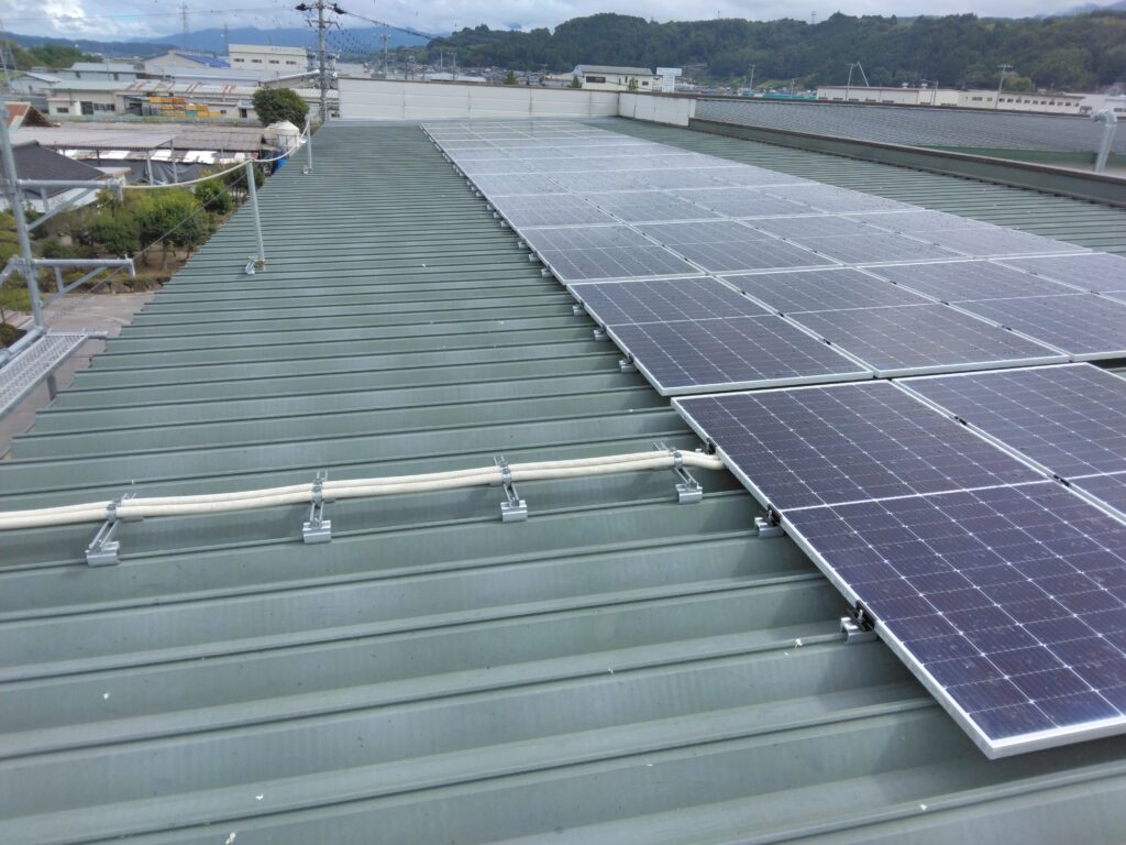工場屋根上等の案件１